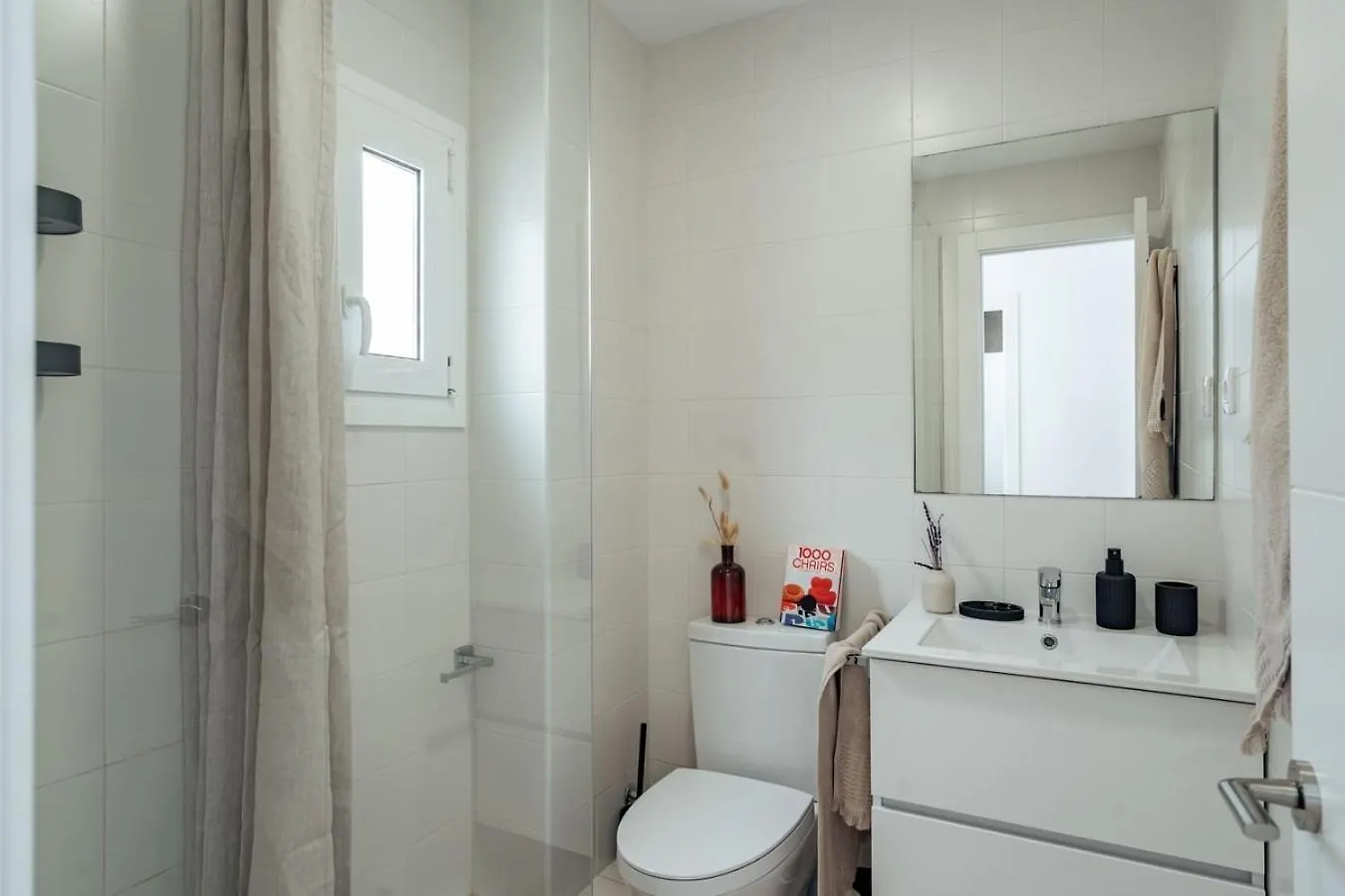 Casa Bohemia - Wonderful 2 Bedroom Apartment In Gracia Barcelona Spain