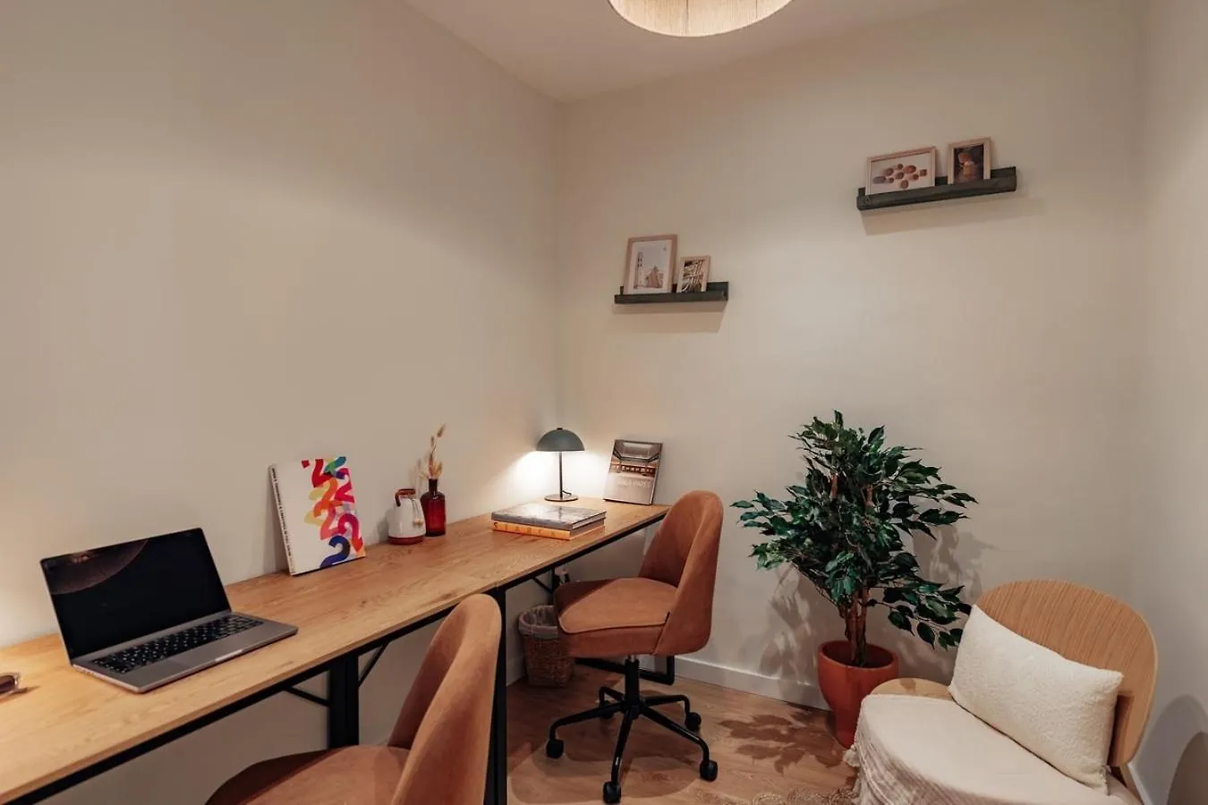 Casa Bohemia - Wonderful 2 Bedroom Apartment In Gracia Barcelona 0*,  Spain
